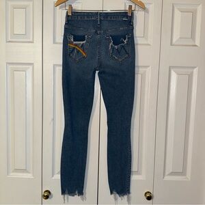 Mother high waisted looker ankle distressed ripped fray jean size 25/L27